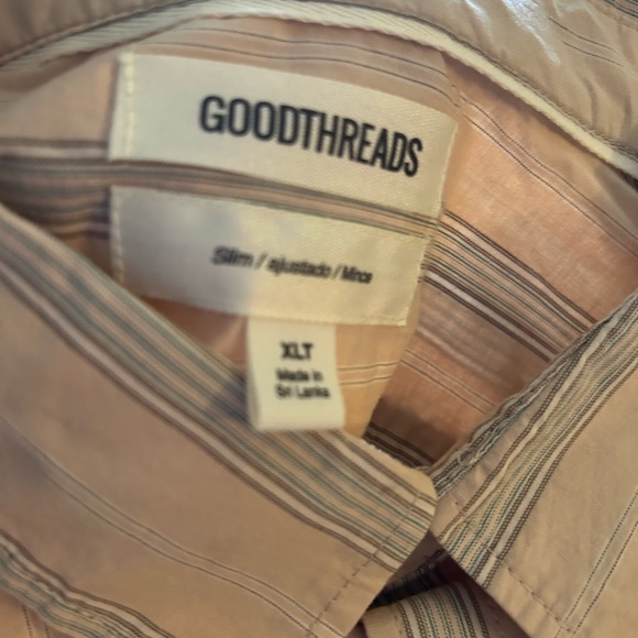 New with Tags Good Threads Men’s XL short sleeve striped dress shirt - Picture 4 of 5